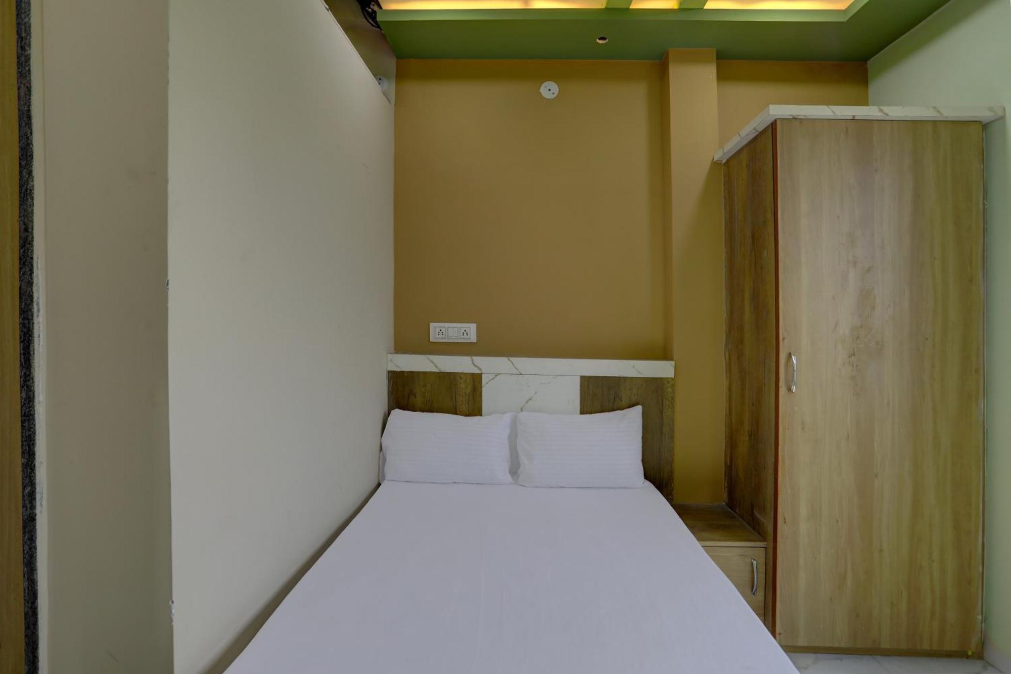 Spot On Hotel Ronak Place Indore Zewnętrze zdjęcie