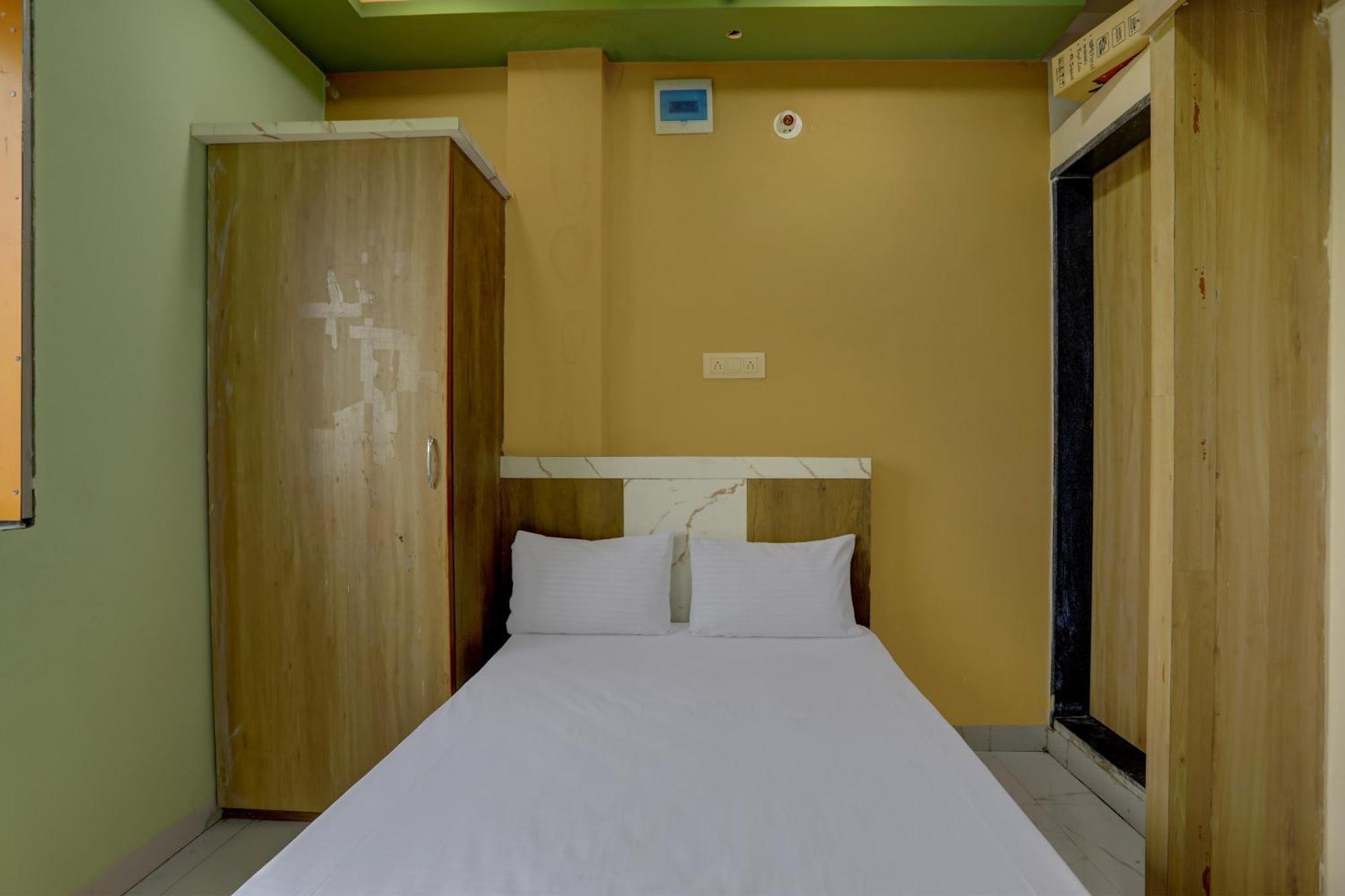 Spot On Hotel Ronak Place Indore Zewnętrze zdjęcie